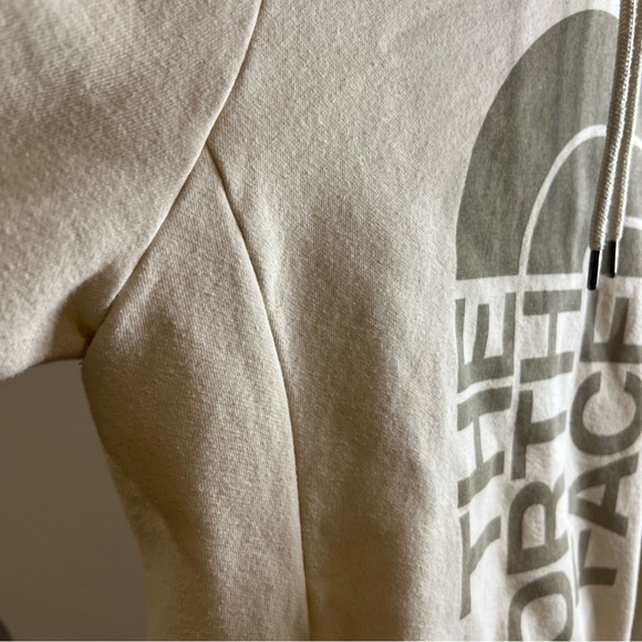 The North Face Trivert Pullover Hoodie beige front pouch pocket women size M - Picture 6 of 16